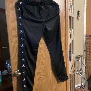 Jordan joggers size L